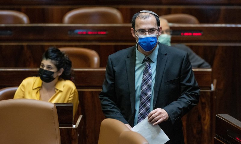 "רוטמן, איך נרשמת לדבר כשאתה בכלל בחו"ל?" |צפו