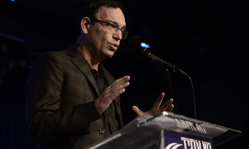 פירון נגד גפני: "עיקר תפקידו לשמר את העוני"