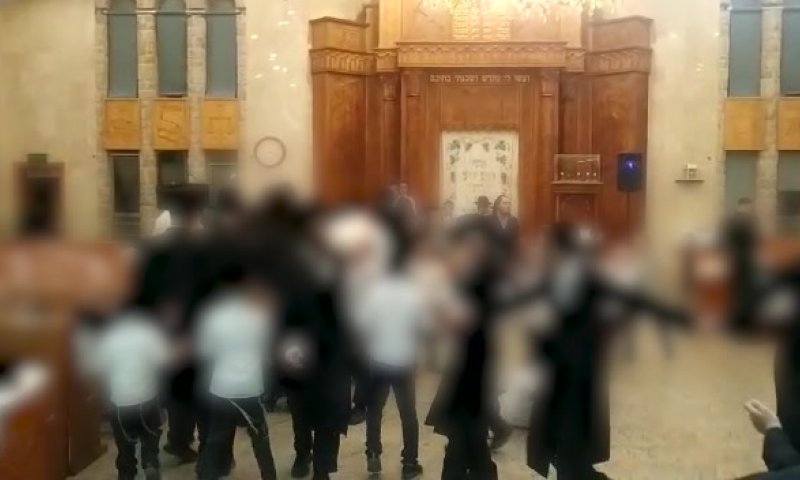 צפו: שמחת בית שואבה והפרת הנחיות קורונה בצפת