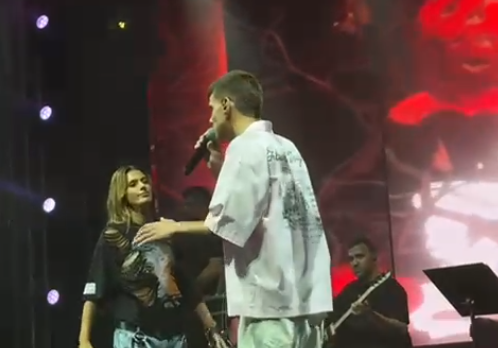 נדב חנציס בהופעה של אודיה  (צילום - פיני גולדברג, באדיבות פסטיבל חוצות היוצר)