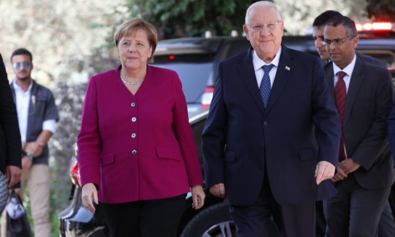 ריבלין למרקל: "זו העת להצטרף לסנקציות"