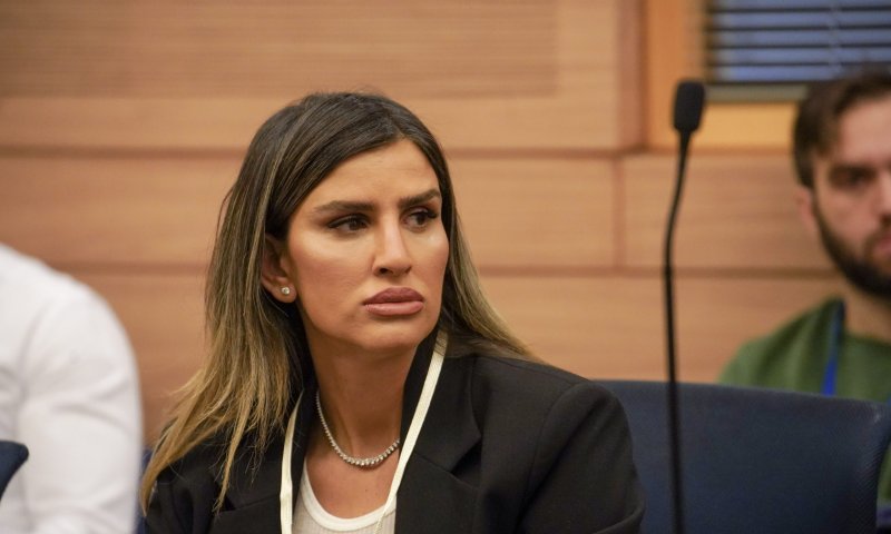 עינב בובליל נאמה בכנסת: "נשים חזקות יכולות להזיז הרים"