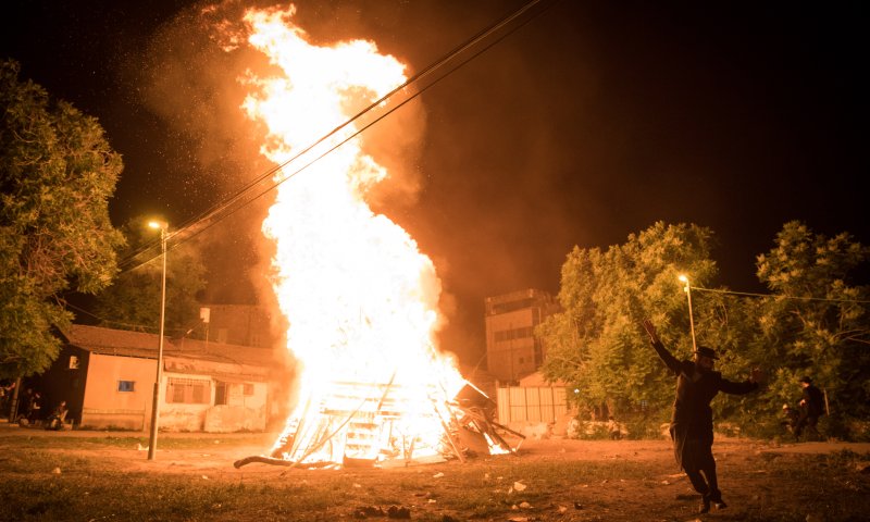 הרבנים הראשיים: "למעט במספר המדורות ובגודלן"