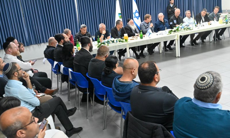 נתניהו לראשי רשויות בעוטף: "שומע את הזעקה"