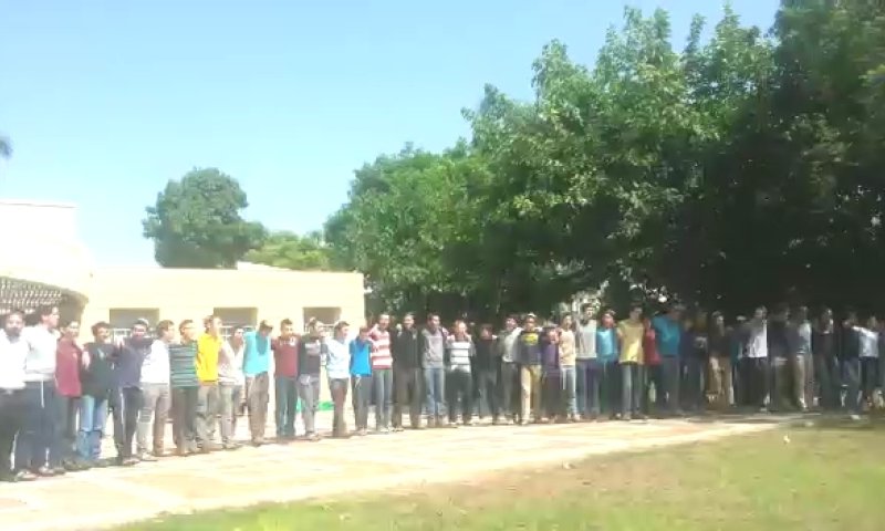 צפו: דתיים וחילונים במעגל ענק ביום האחדות