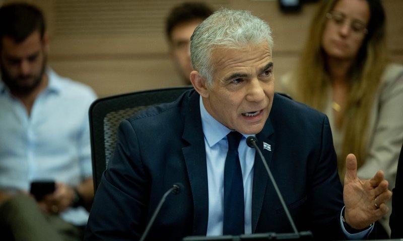 לפיד תקף את שרי הממשלה: יצאתם מדעתכם