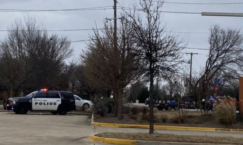 טקסס: פלאיירים אנטישמיים בקהילה בה אירע הפיגוע