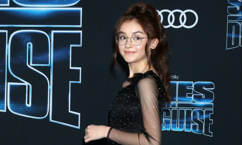 נשיקות, קיטי | כוכבת דיסני ונטפליקס בסדרת ספין אוף משלה