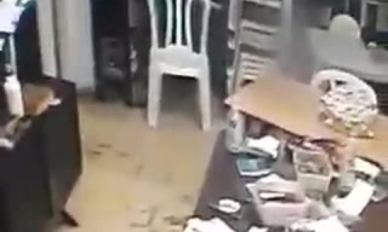 בני ברק: שוד בבית חלפן הכספים; אשתו גוננה עליו