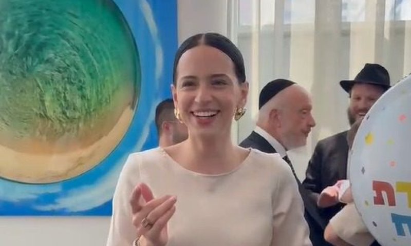 צפו: קורין גדעון ובעלה חוגגים חלאקה לבנם &ndash; בדמעות