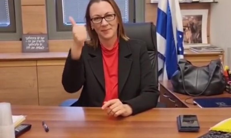 צפו: הח"כית מישראל ביתנו לועגת לכשרות
