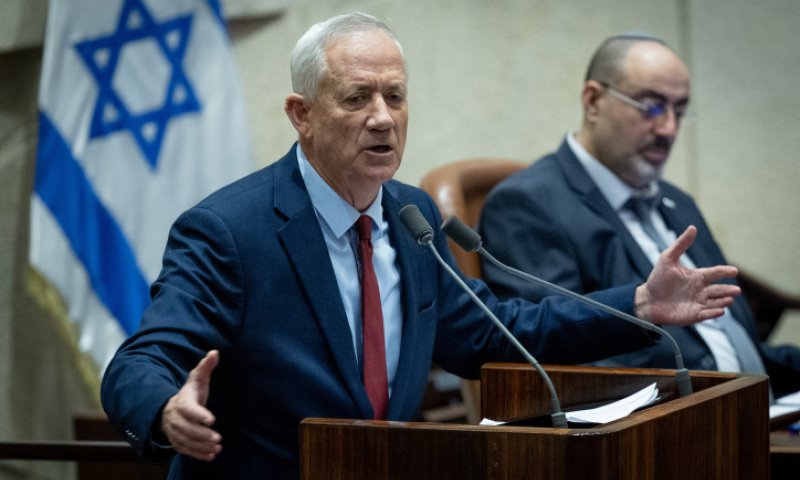 גנץ טוען: יש חברי קואליציה שרוצים הפסקת חקיקה