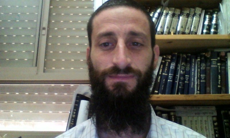 שו"ת: למה הרבנים רק מחמירים בנושאי צניעות?