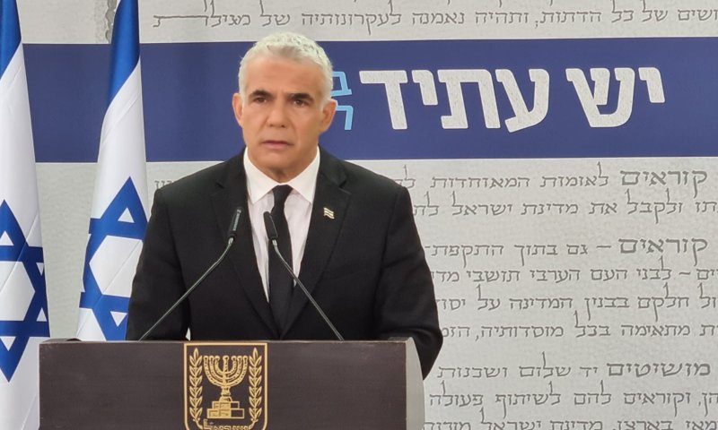 לפיד: "עובד על הקמת ממשלת אחדות ישראלית"