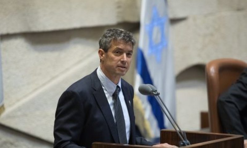 נאום הסמרטוטים של הנדל: "אין לכם טיפת דעה עצמית"