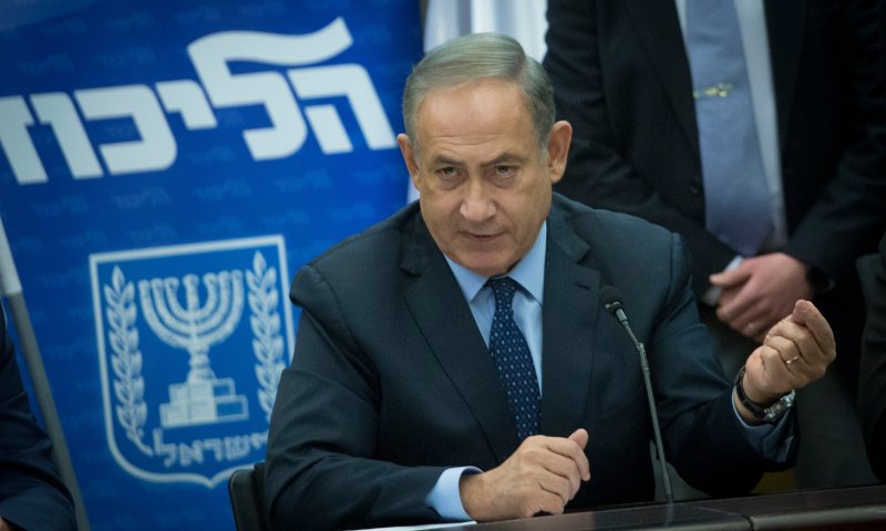 "על מי הם עובדים?": קרב ציוצים חריג בין נתניהו לזריף