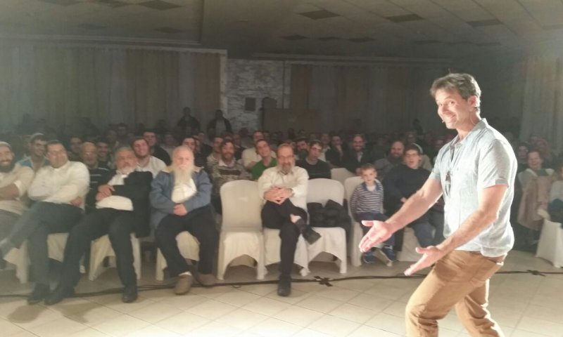 הרב דרוקמן על 'ארבעה אבות': יש מה ללמוד מההצגה