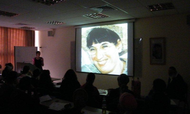 מנציחים את מירי אמיתי הי"ד שנרצחה ב"אוטובוס הילדים"