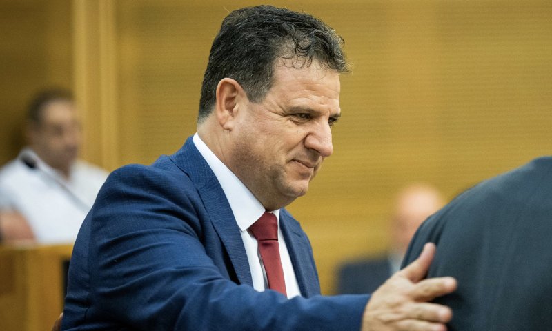 הציוץ שחשף: כך איימן עודה מתכוון להפוך ללשון מאזניים