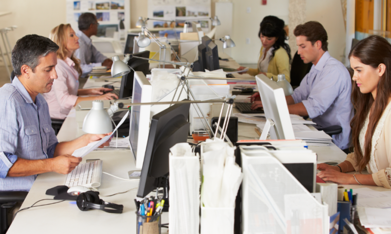 מי זכאי לתשלום עבור ימי החג? מדריך הזכויות המלא