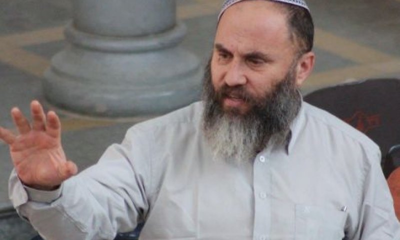 הרב רא"ם מבהיר: "אני לא מקל, אני פוסק הלכה"