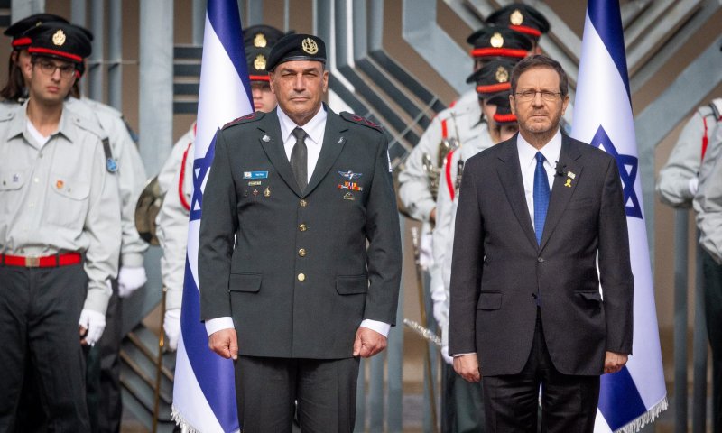 העימות בין הרמטכ"ל לממשלה: הנשיא חיזק את זמיר