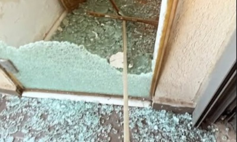 ביתו של עוז זהבי ניזוק מהדף טילים: "העיקר שכולם בריאים"