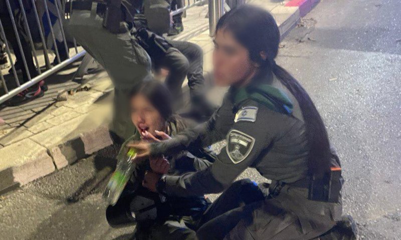 רכב דרס מפגינים בקפלן; שוטרת נחבלה ממרפק