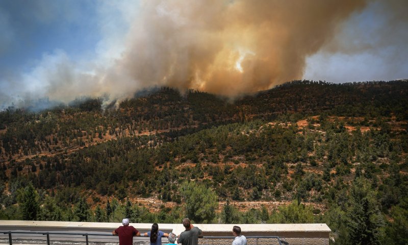 סכנה מידית לבתים במעלה החמישה ויד השמונה