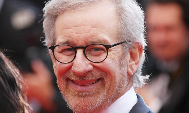 הבמאי סטיבן ספילברג זכה ב"פרס נובל היהודי"