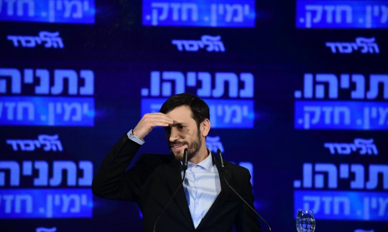 אלירז שדה מתהפך: "מוגבל ומפוחד; סיים את תפקידו"