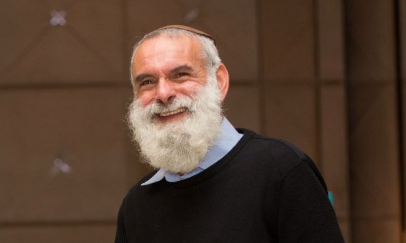 מתרומת הכלייה ועד גילוי המחלה; הרב רונצקי ביומן מסע