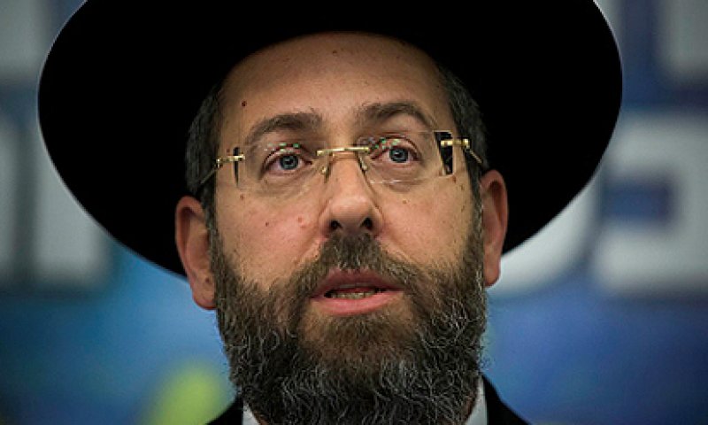 הרב לאו משיב לביקורת: אמרנו פרק תהילים וחזרנו ללשכה