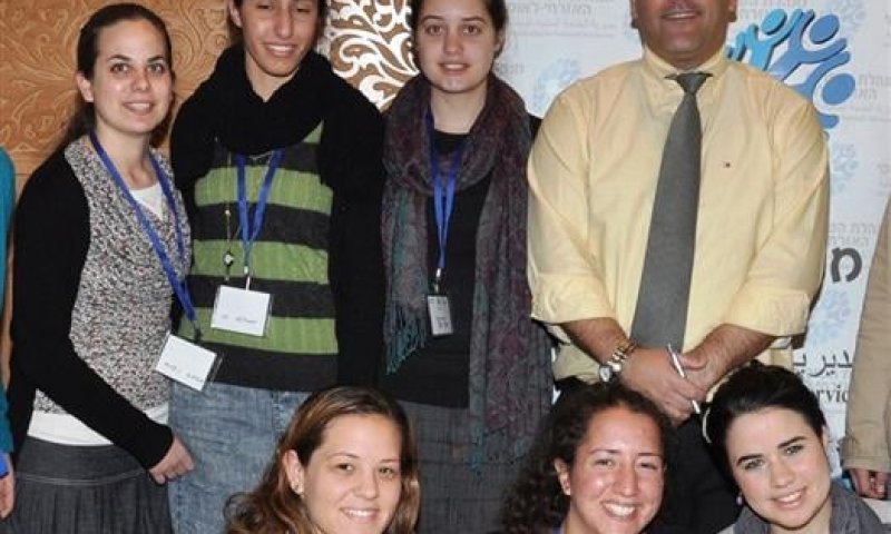 פניה: תנו לבנות השירות הלאומי בחו"ל להצביע בבחירות