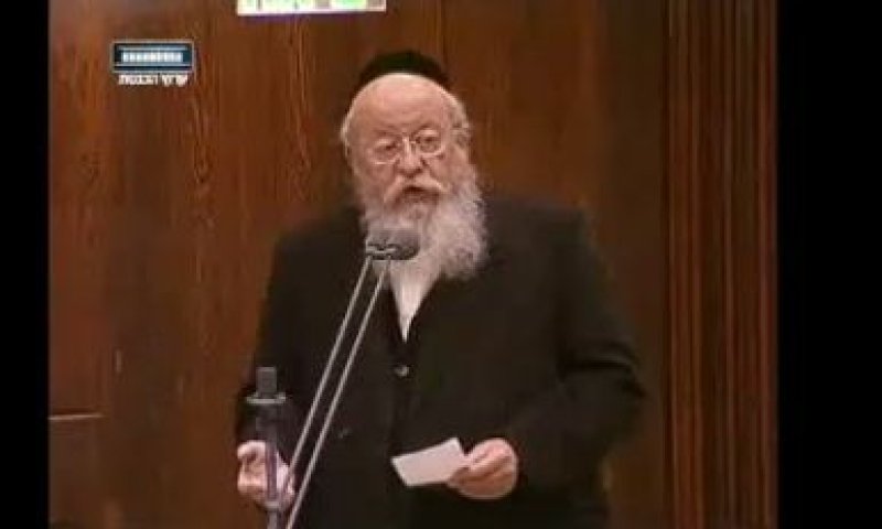 מוזס לשטרן: "אתה שוב ממשיך לנבוח עליי?"; צפו