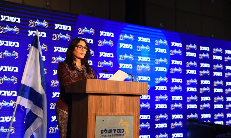 רגב: "בנייה בגושים? אני מכירה גוש אחד בלבד"