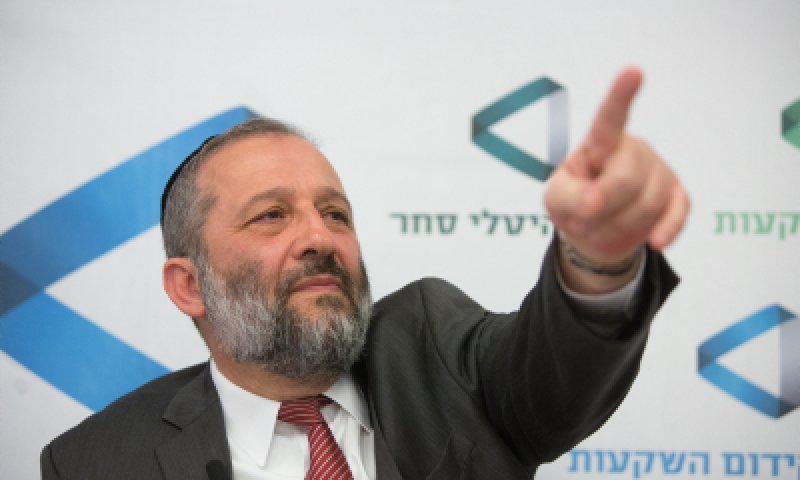 "עם דרעי במשרד הדתות השנאה לדת תלך ותגדל"