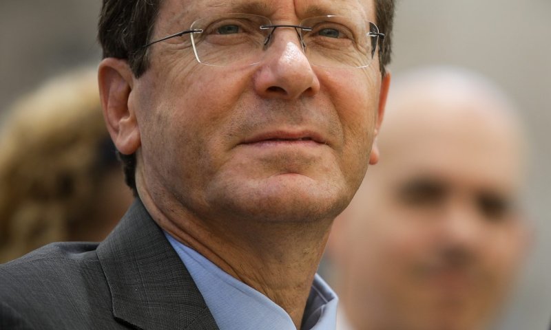 אבו מאזן והרצוג שוחחו על הרגעת המצב הביטחוני