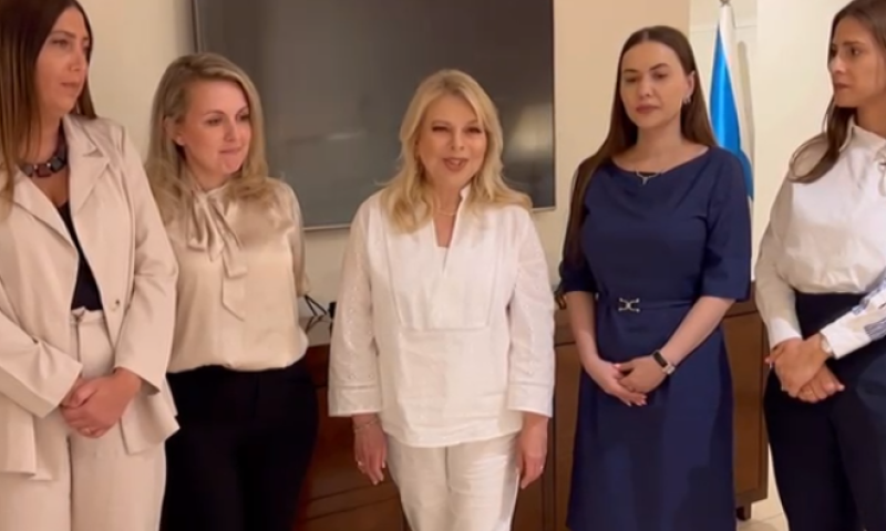 שרה נתניהו מצטרפת לתמיכה בחוק המצלמות