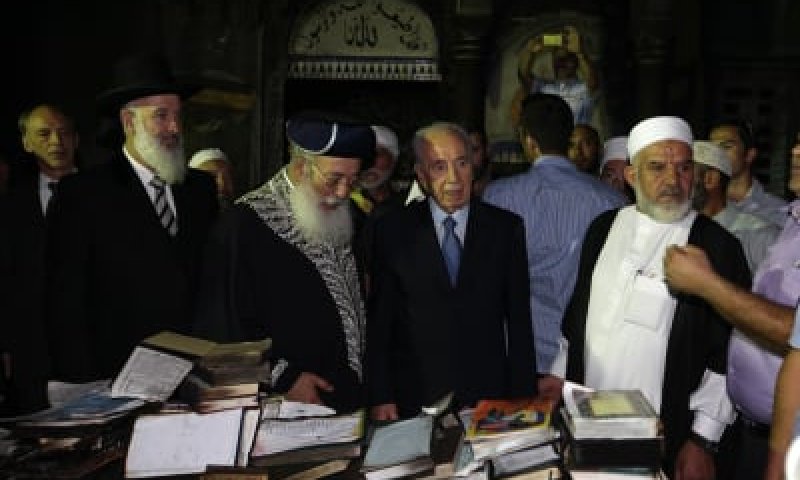 הרב עמאר ממשיך: יתכן ושריפת המסגד היא עלילת דם