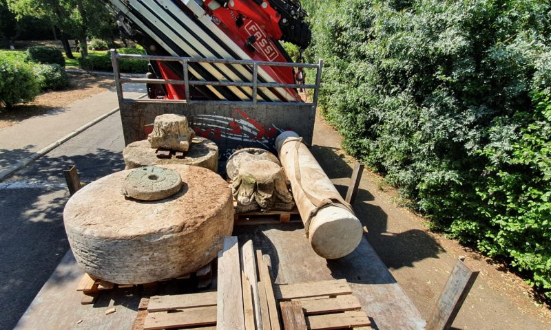 עם תכולה שהצריכה הבאת משאית: גנב עתיקות נעצר