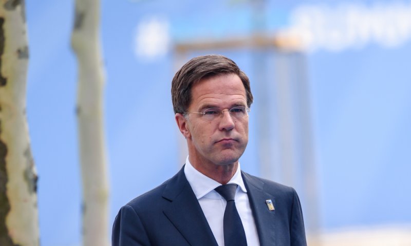 ראש ממשלת הולנד: מתנגדי החיסונים הם אידיוטים