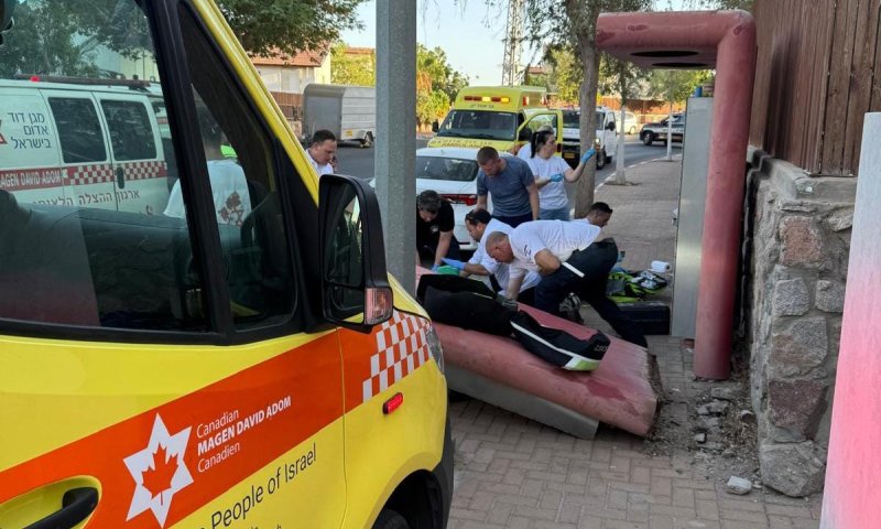 טרגדיה באילת: בן 14 נהרג מקריסה של עמוד תיבות דואר