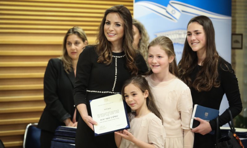 בתה של השרה התעלפה בשטח וזכתה לחילוץ מפתיע