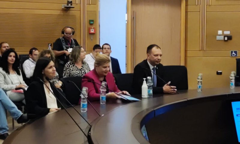 יש עתיד הגישה רשימה; לפיד ביקש לשנות את הפתק