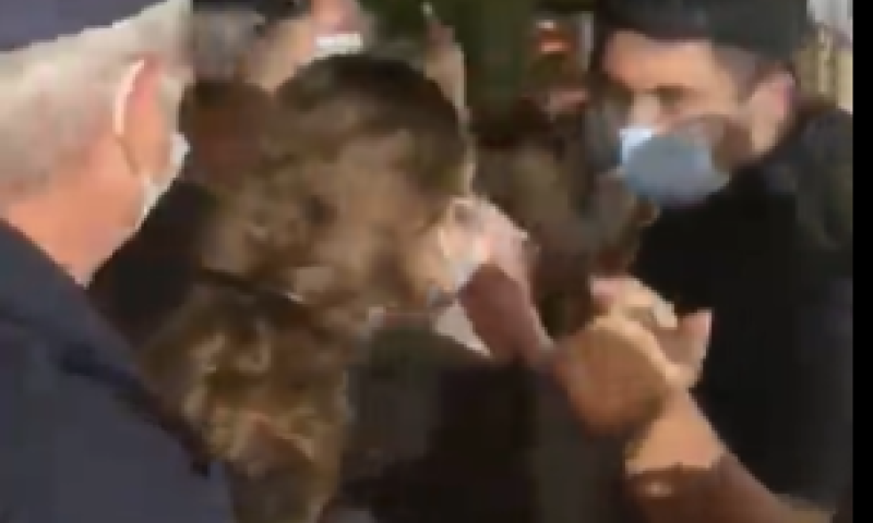 דם וצרחות: המשטרה פיזרה באלימות חתונה. צפו