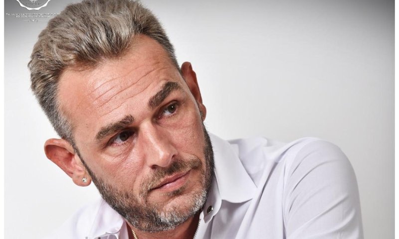 עם שני מופעי סולדא אוט: מושיק עפיה חוזר עם שיר חדש