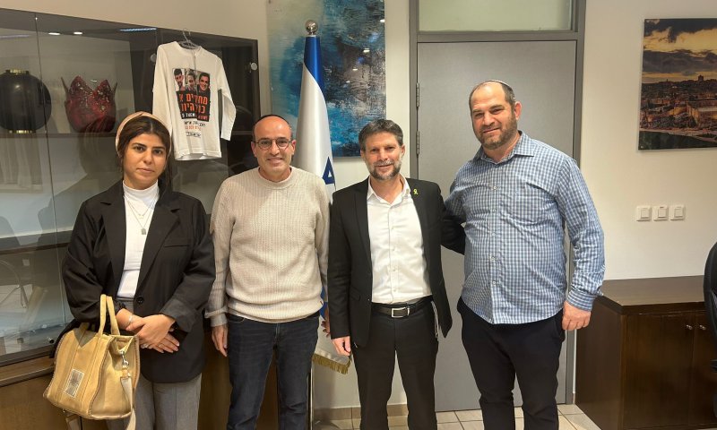 סמוטריץ' למשפחות שכולות: "אין לתת יד לעסקה לא אחראית"