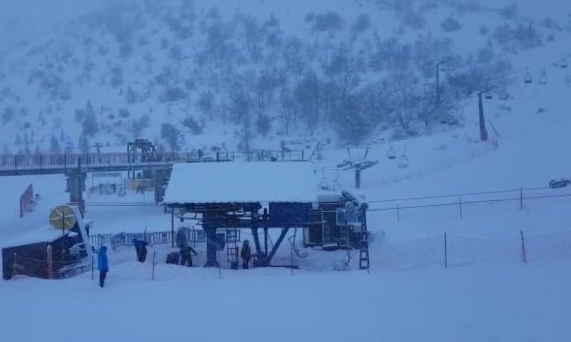 הסערה בעיצומה: שלג כבד ירד בחרמון. צפו