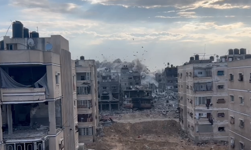 פשיטה אדומה: הצנחנים ממשיכים לכתוש את חאן יונס